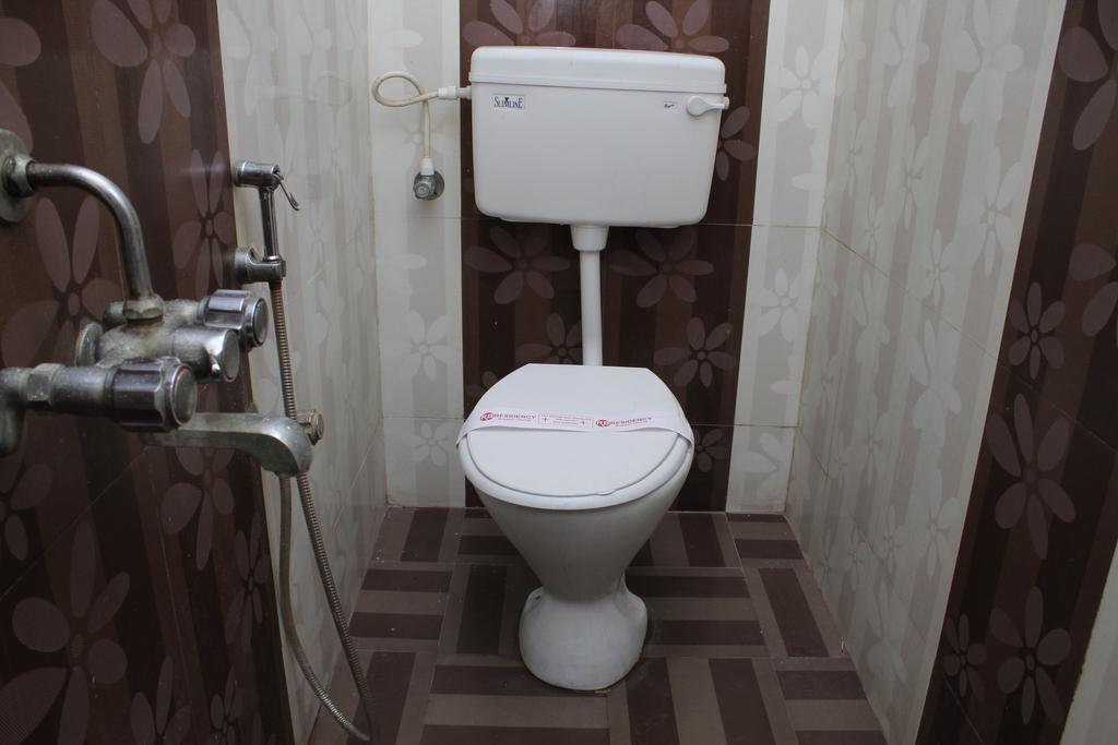 R B Residency Hotell Chennai Exteriör bild